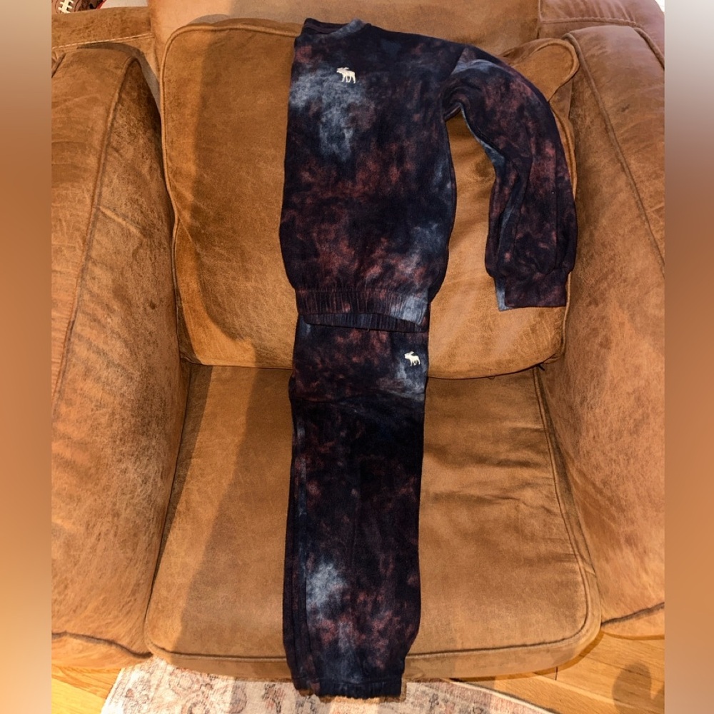 Abercrombie tie dye sweatsuit